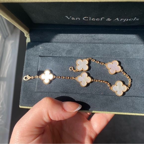 Van Cleef & Arpels Mother of Pearl Alhambra Bracelet - Picture 10 of 15